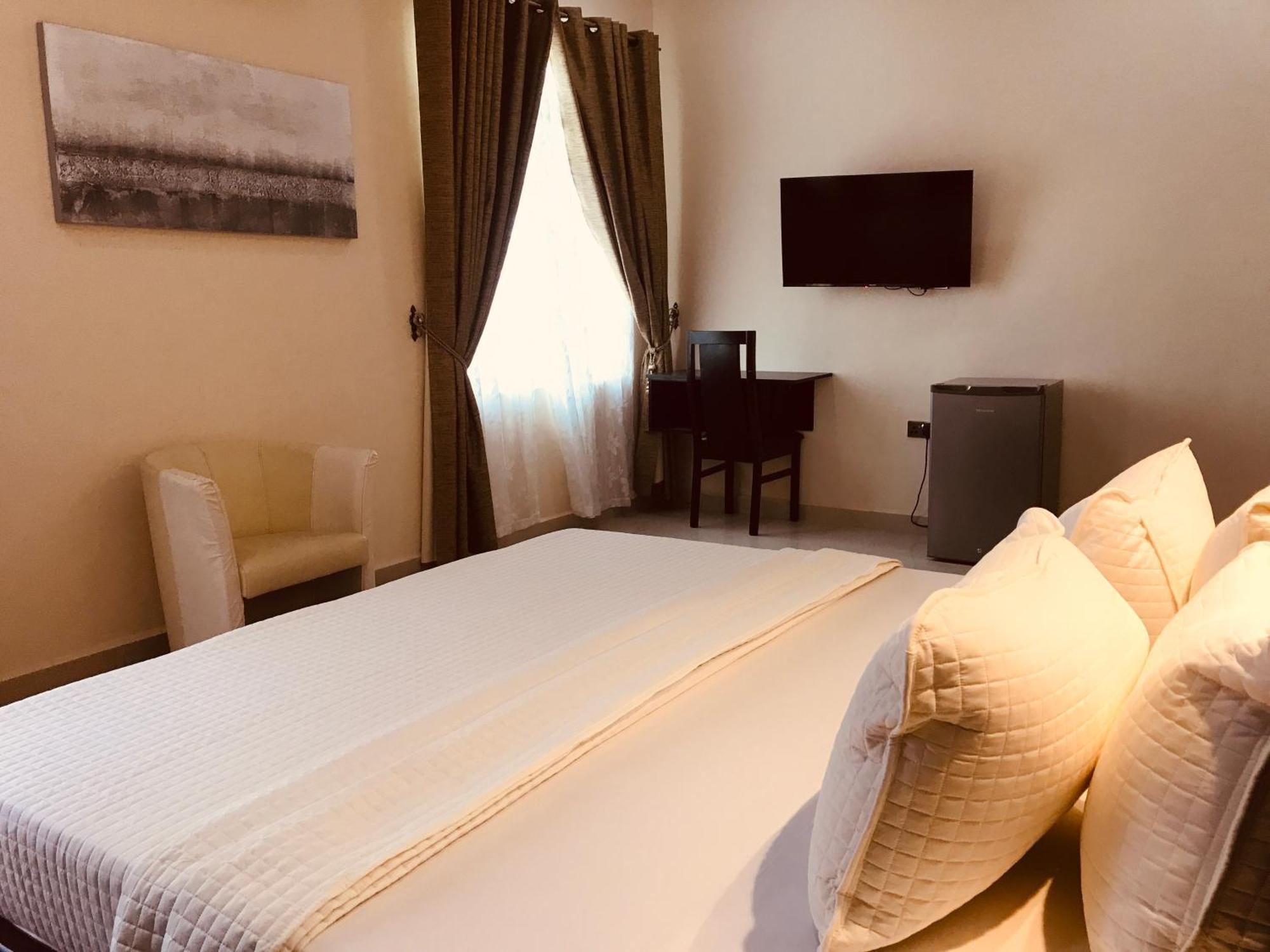 Labev Hotel 库马西 外观 照片